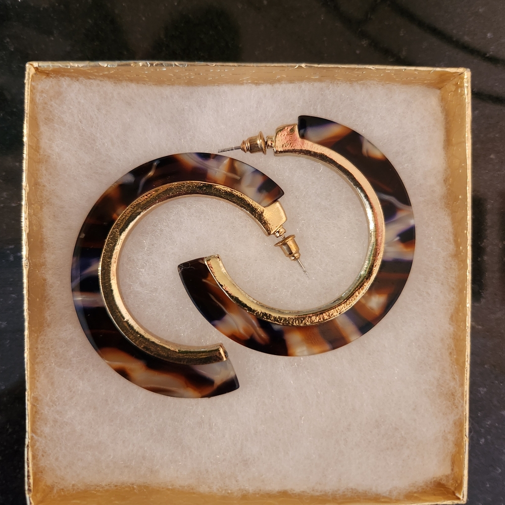 Tortoise Shell Hoop Earrings